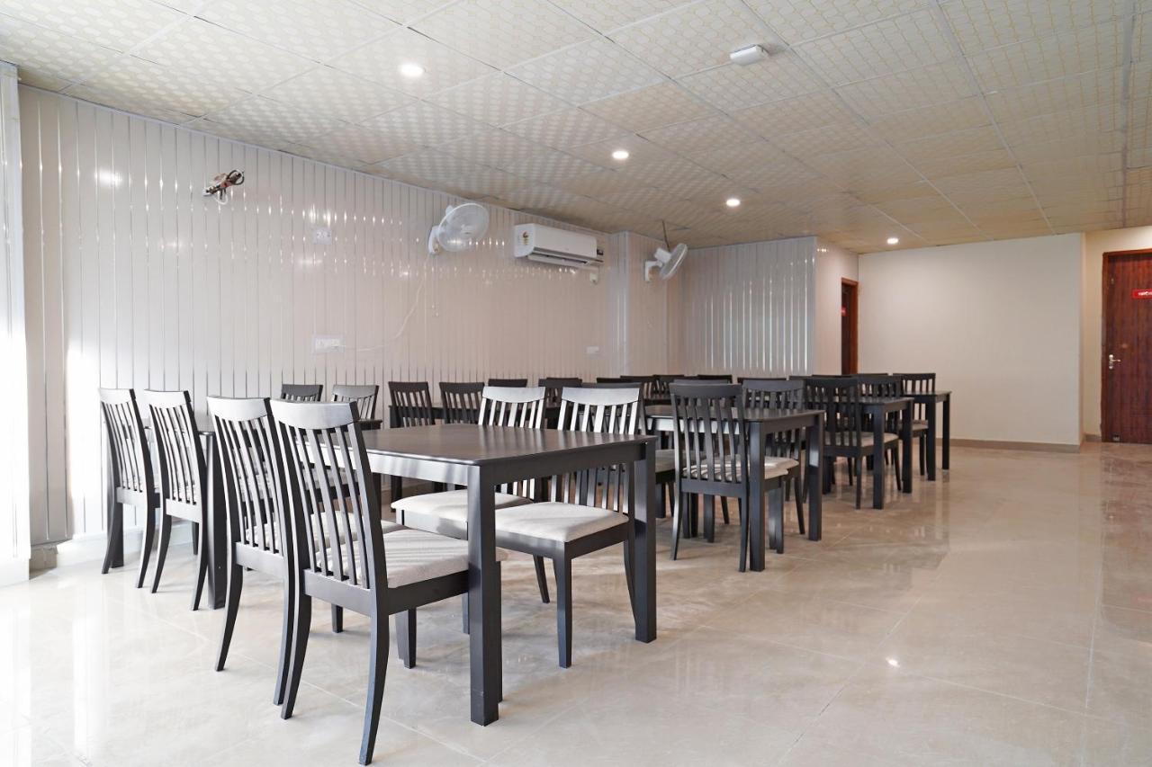 Oyo Flagship 77122 Gmd Vasundhara กาเซียบัด ภายนอก รูปภาพ